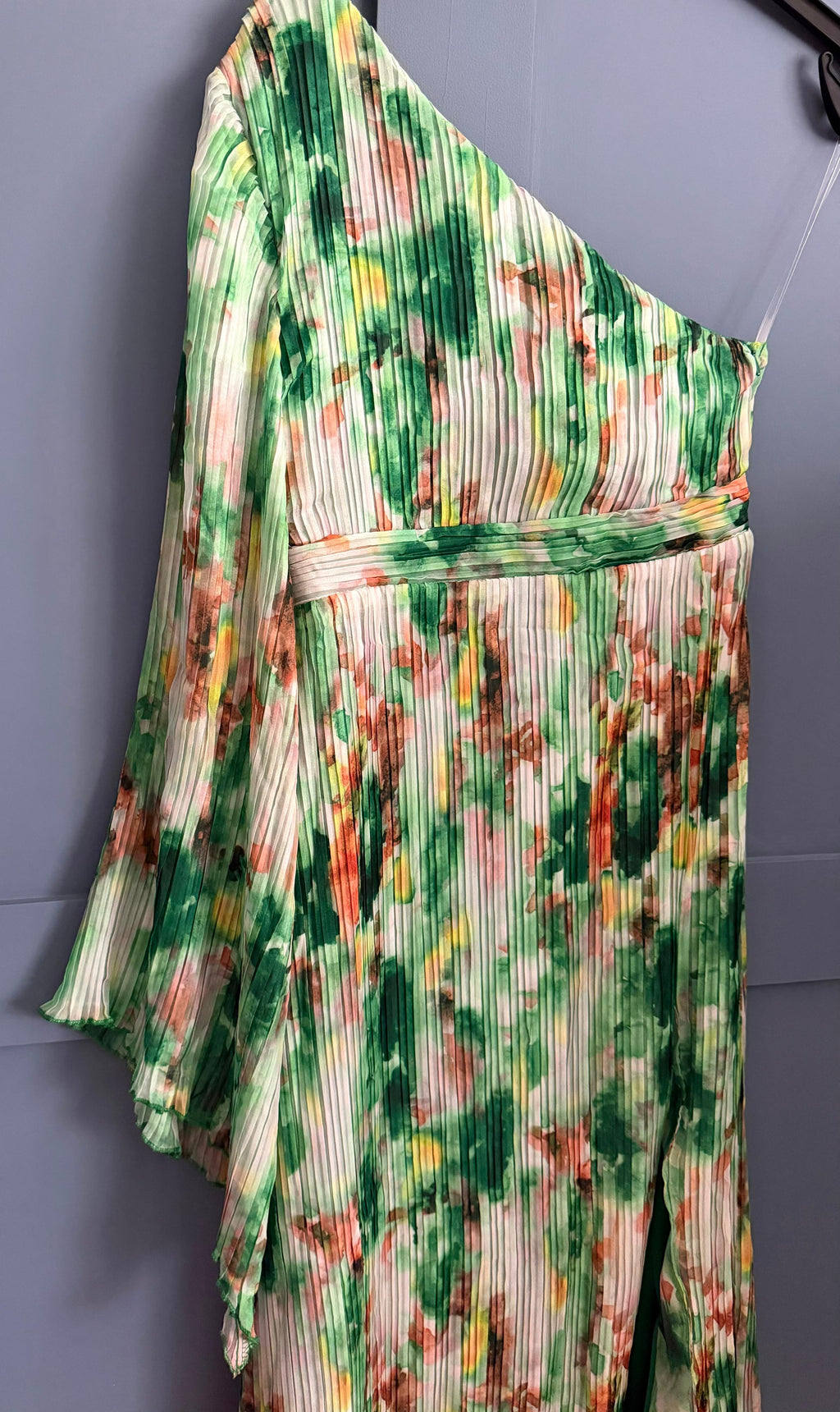 Boohoo Green Floral Pleated Maxi Dress size 10