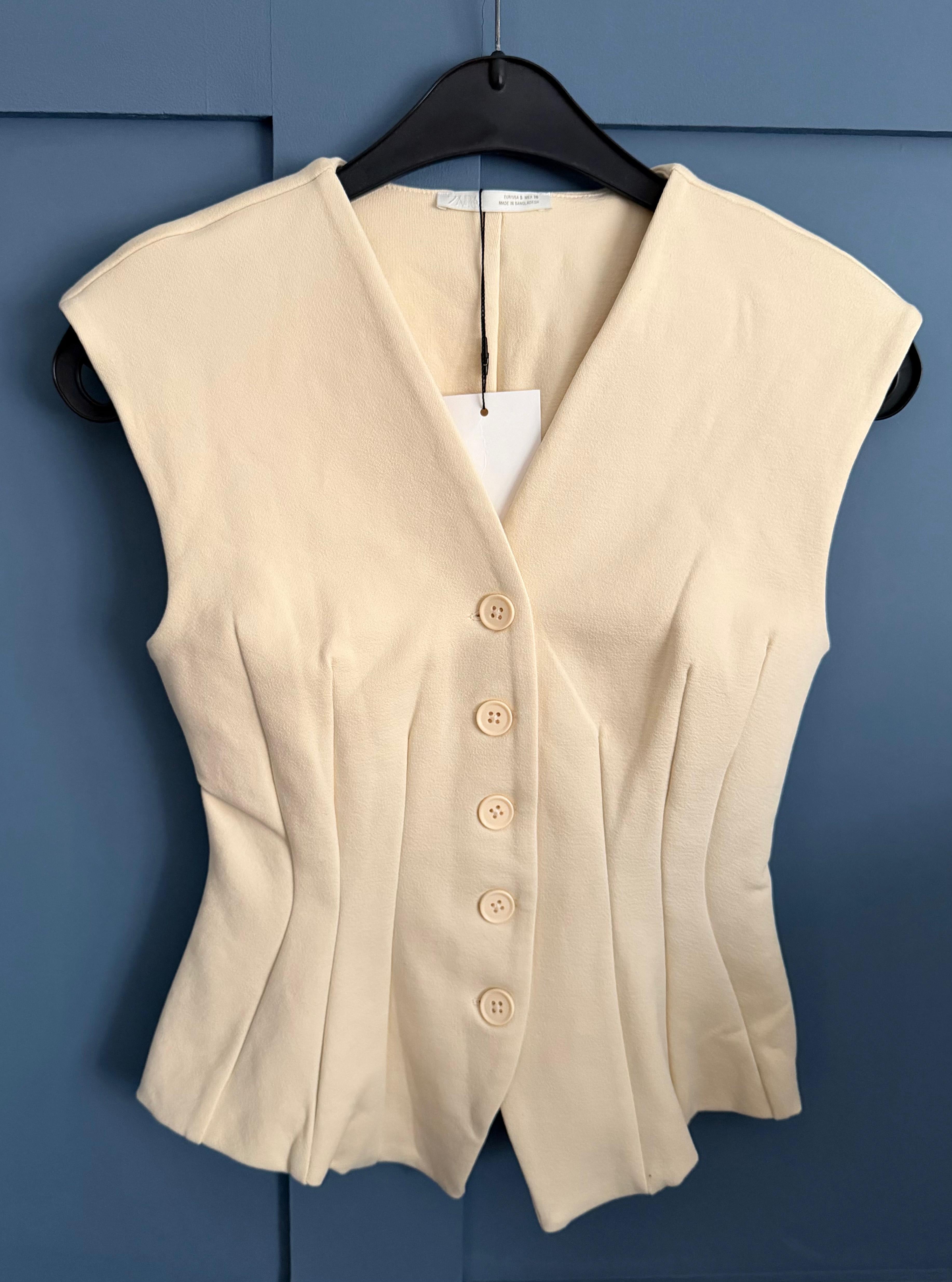 Zara 2 Piece interlock baloon trouser and buttoned waistcoat size S