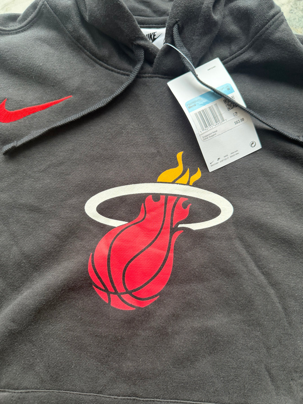 Nike Men's Black Miami Heat Pullover Fleece Hoodie Logo Pockets Size M FB4765