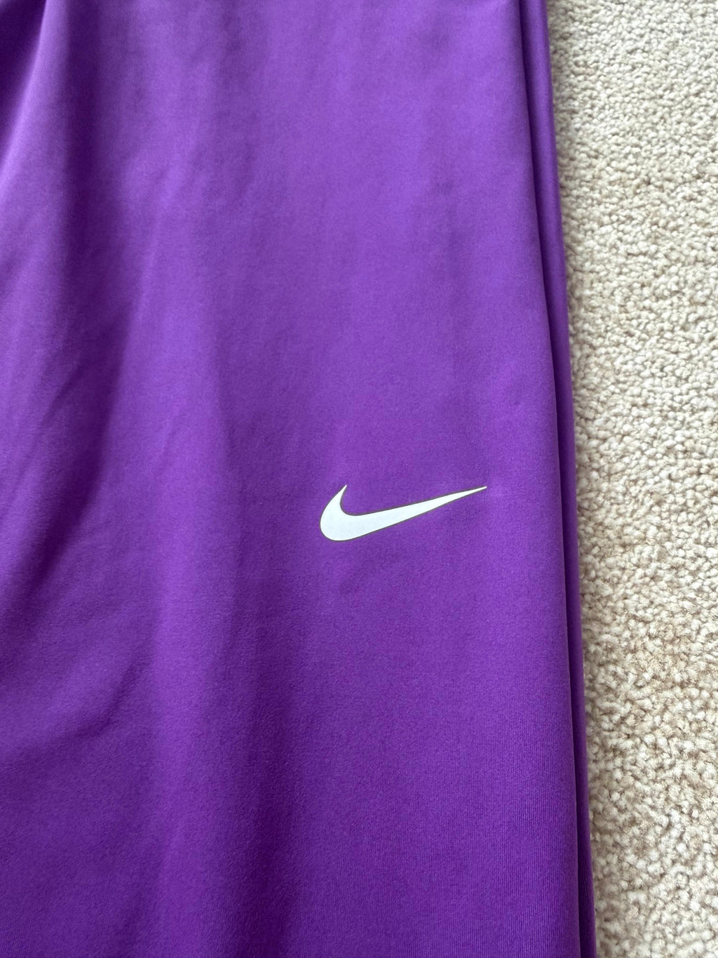Nike Pro Dri-FIT Women's black Crop long sleeve top & Mid purple Leggings  XS