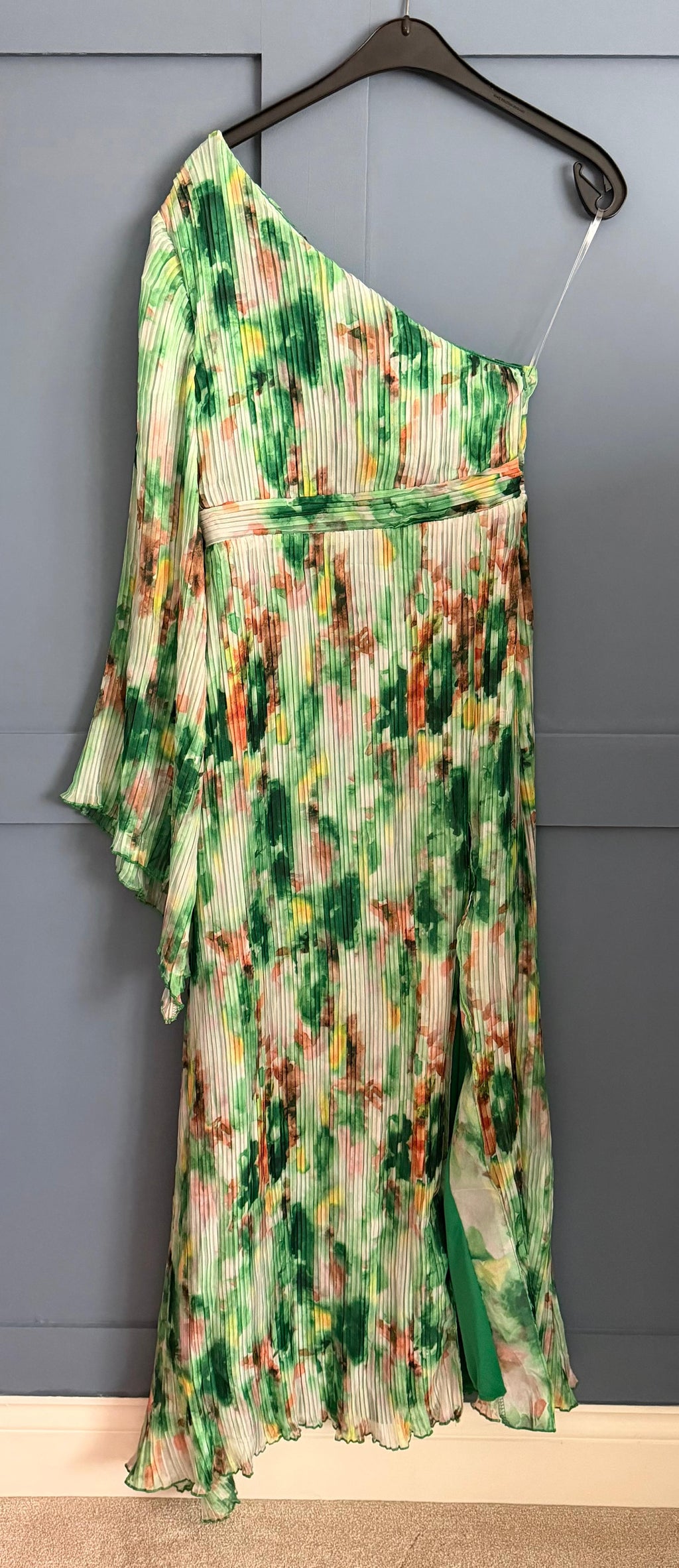 Boohoo Green Floral Pleated Maxi Dress size 10