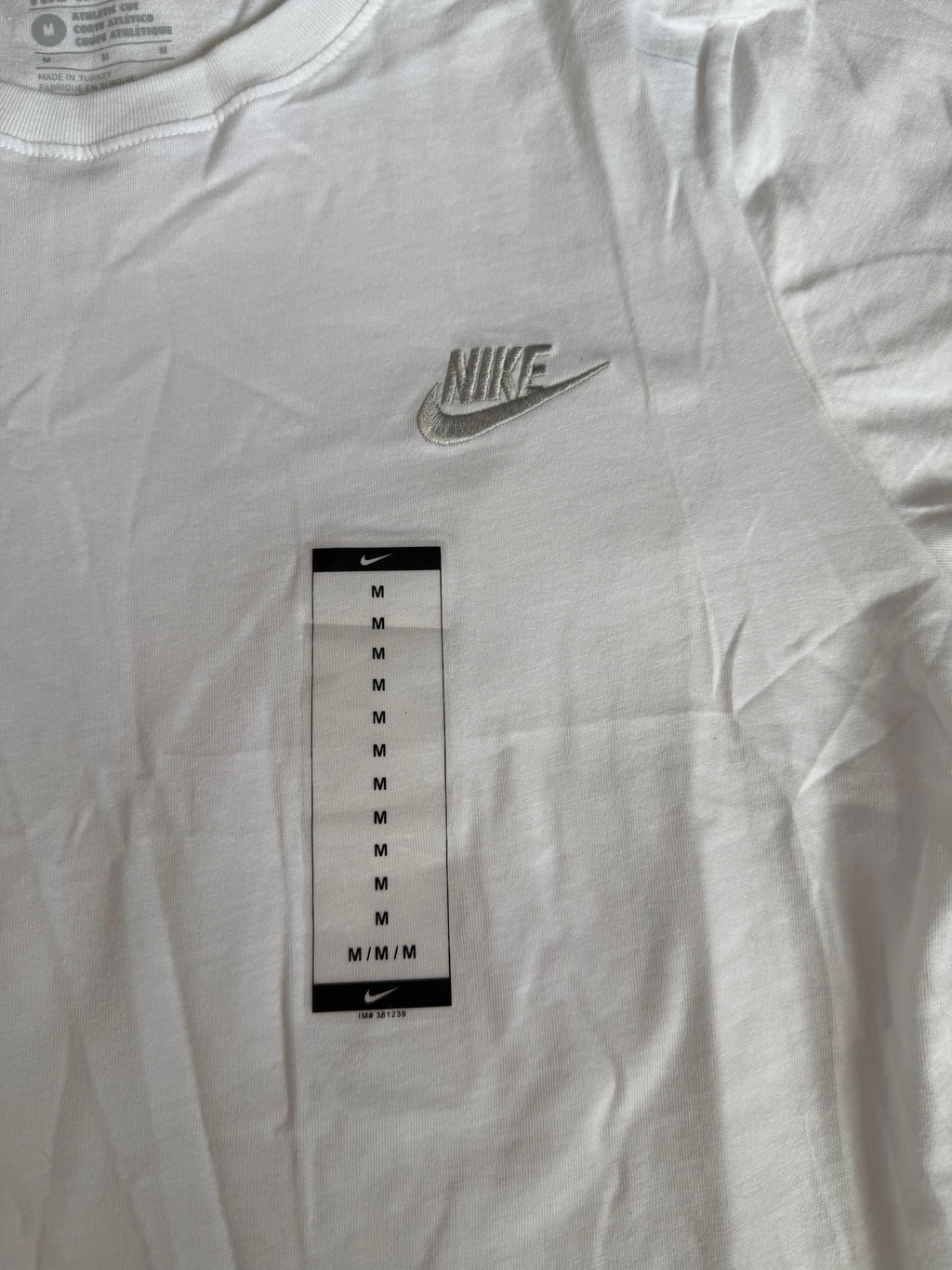 Nike Men’s White Solid Logo Crew Neck Short Sleeve Regular Fit T-Shirt M DRI-FIT