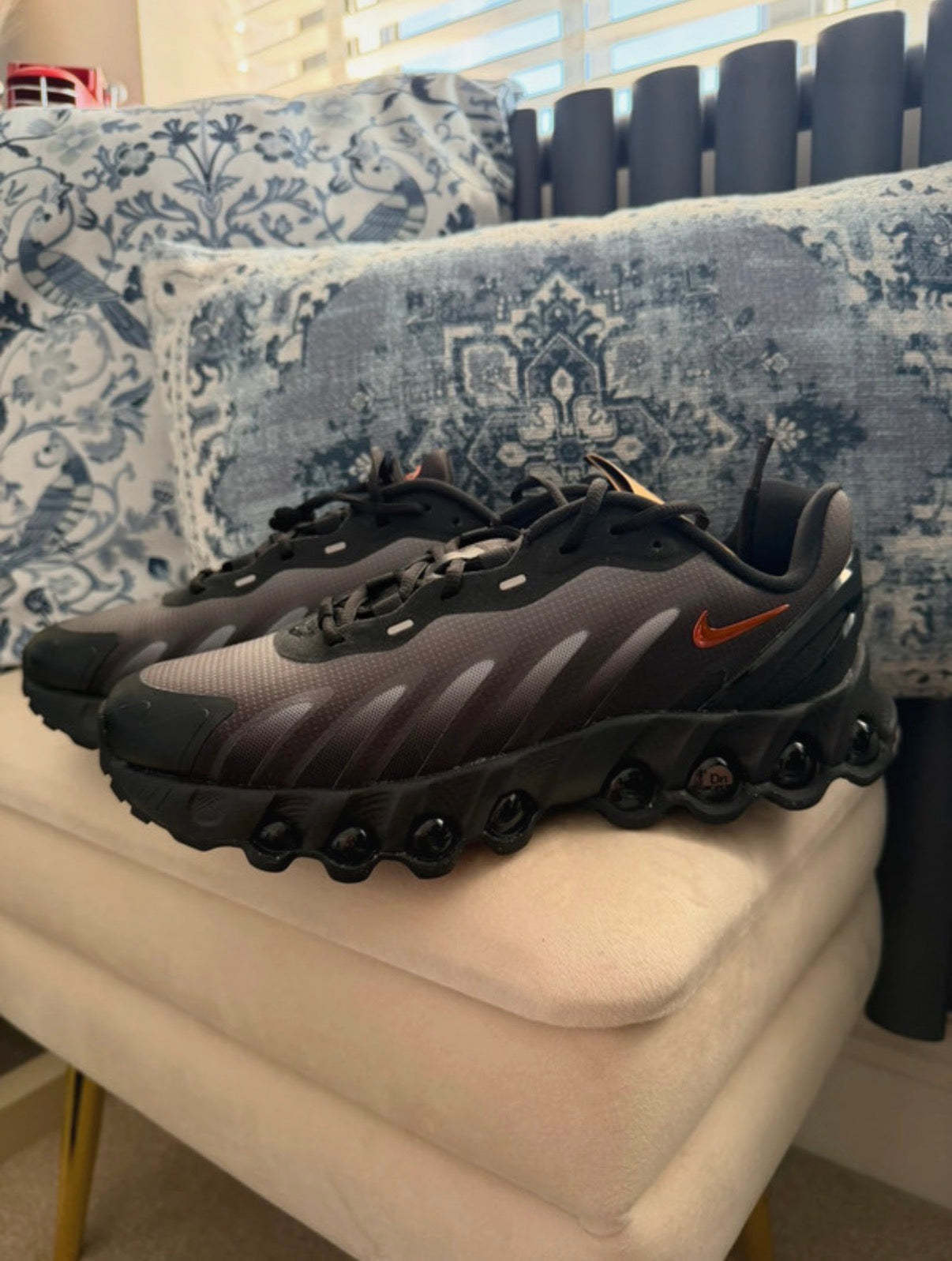 Nike Air Max DN8 (GS) Kids Trainers UK 6 EU 40 Grey Black Orange HF7310 022