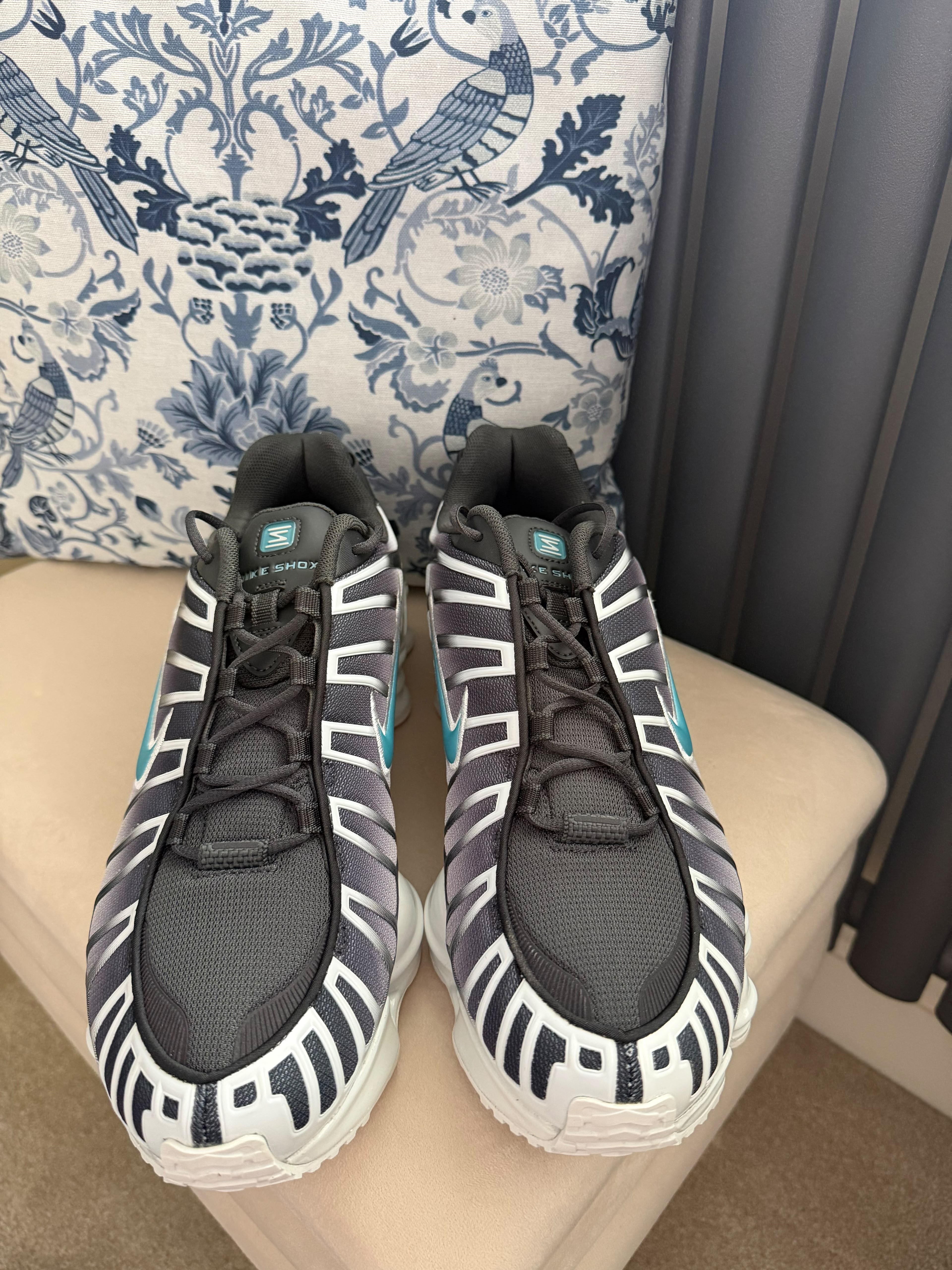 Nike Shox TL Mens size 10 Black/White/Blue