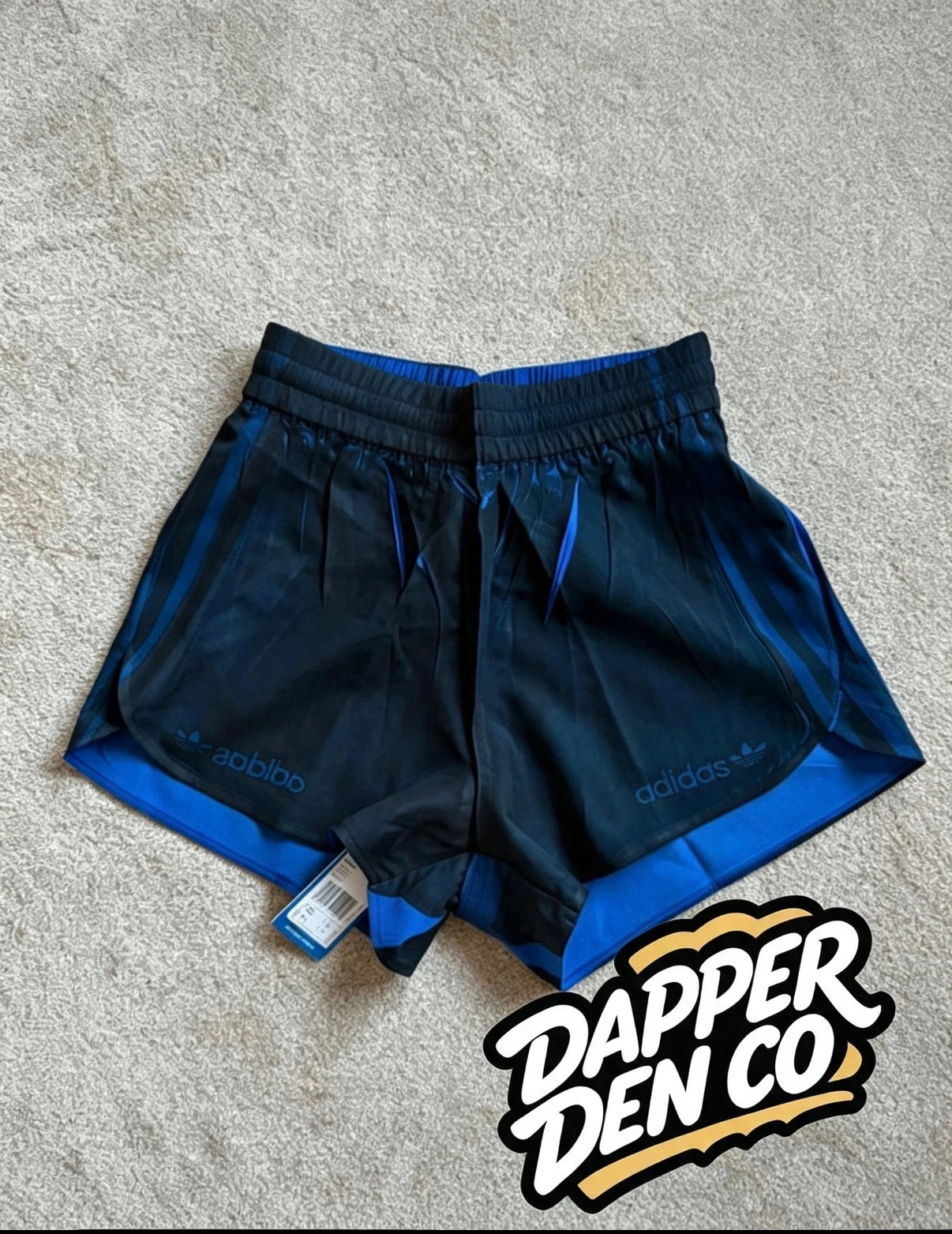 adidas Women’s Athletic Shorts L 34in Waist Blue/Black Striped HC0453 8-10size