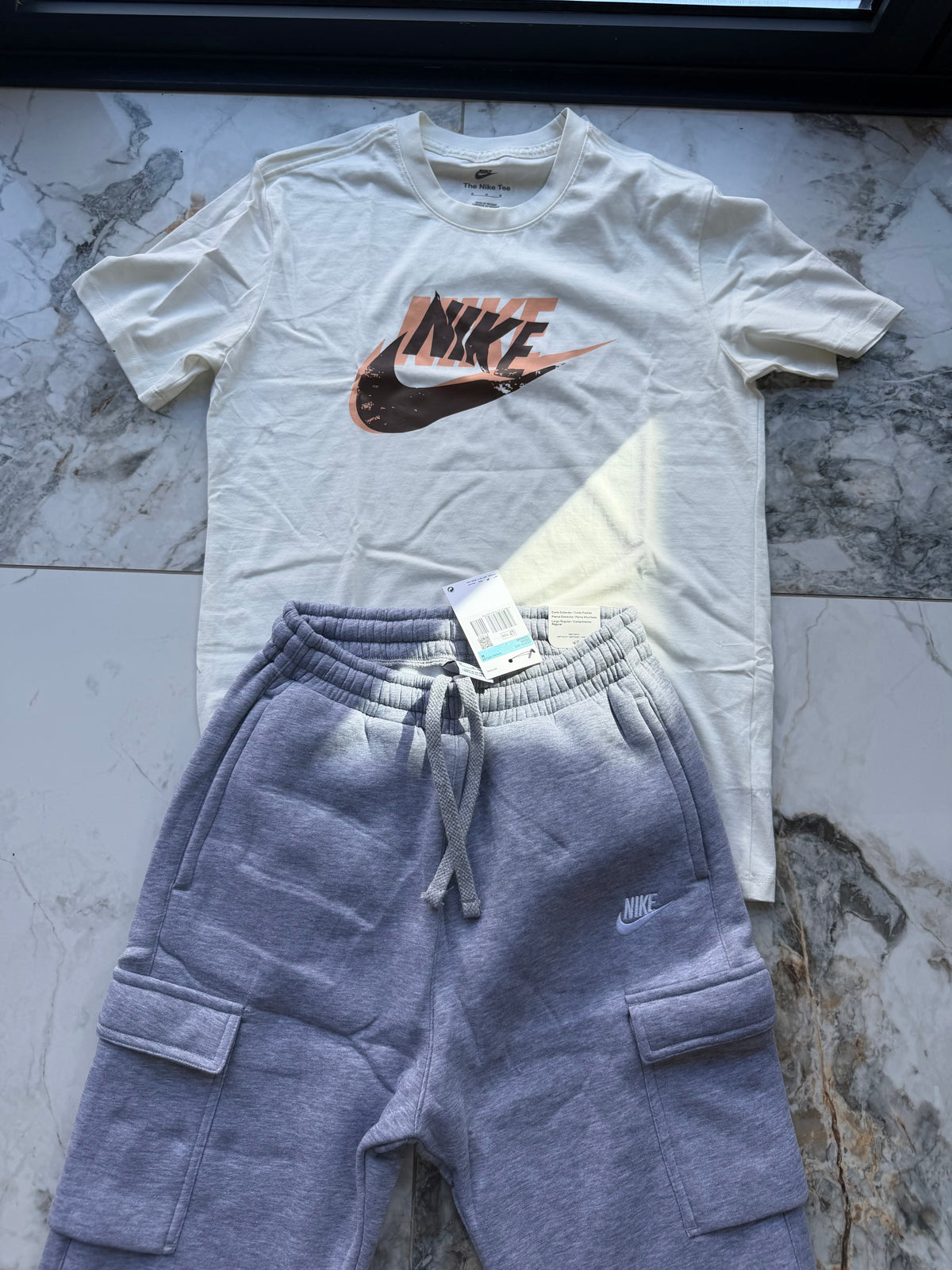 Nike Logo Men's 2pc T-Shirt & Joggers Set Pockets cargo Drawstring Grey/White M