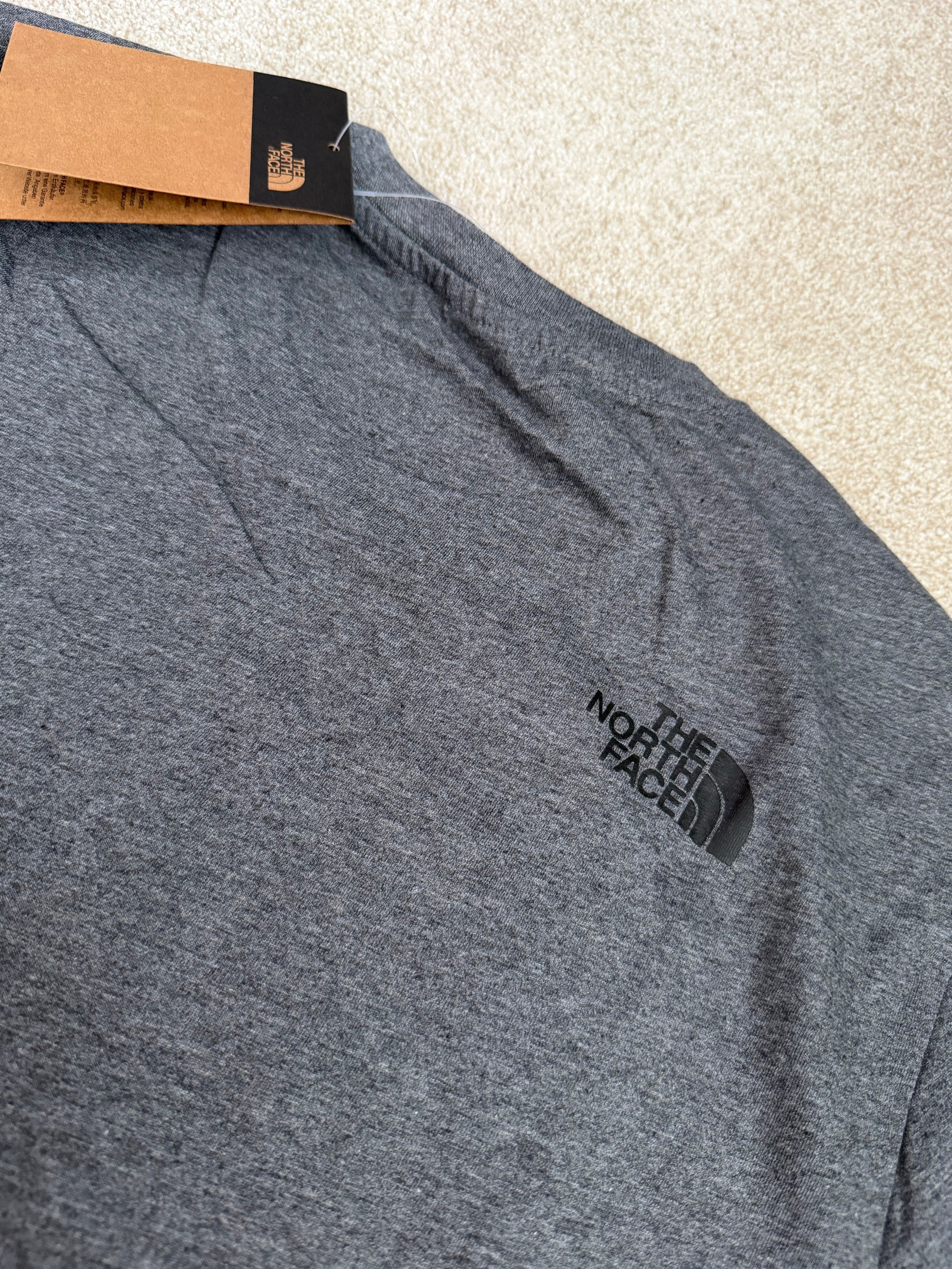 The North Face Simple dome Tshirt mens MEDIUM