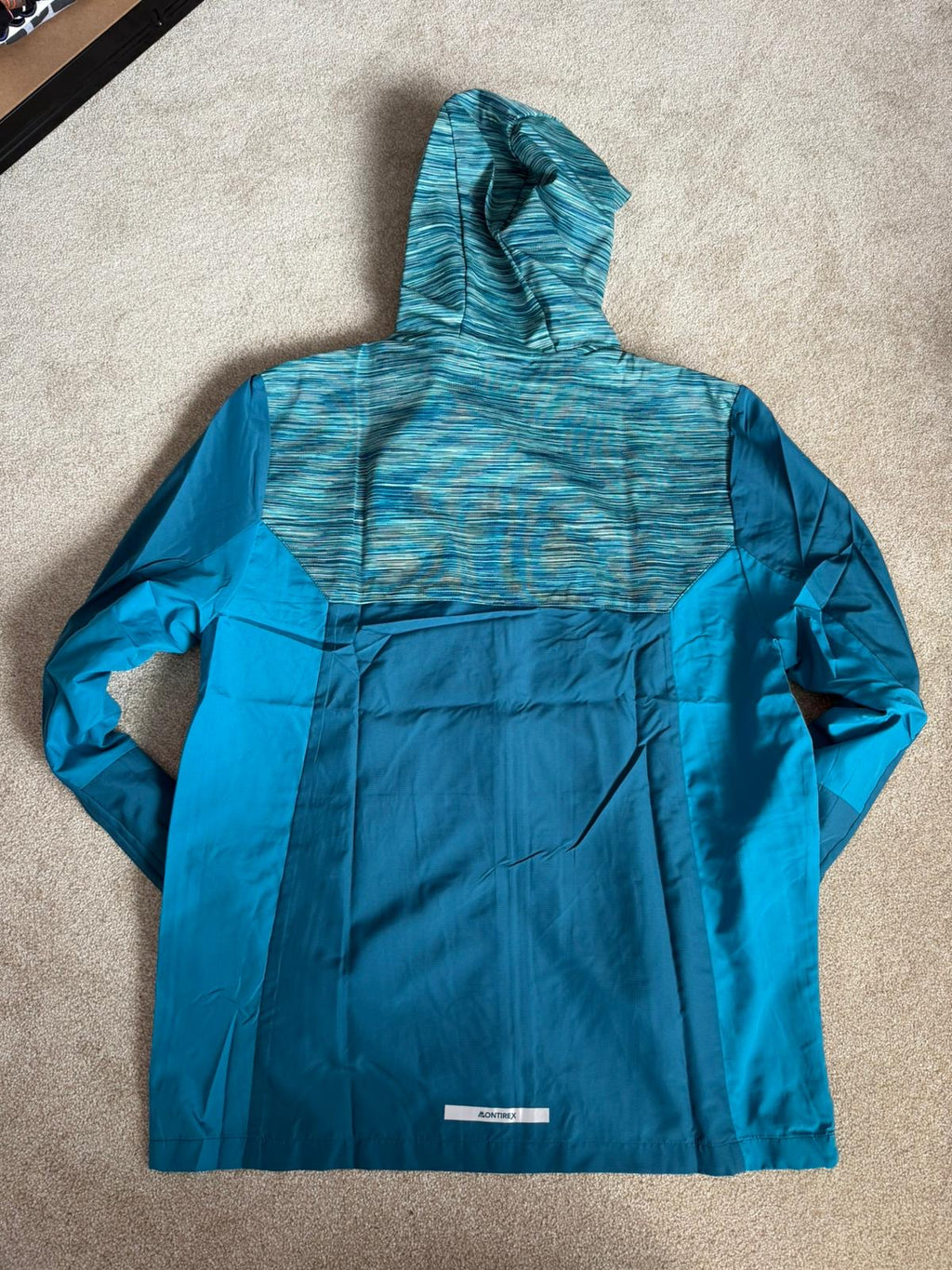 Montirex Trail windbreaker & Dri Fit T-Shirt set. Size Medium