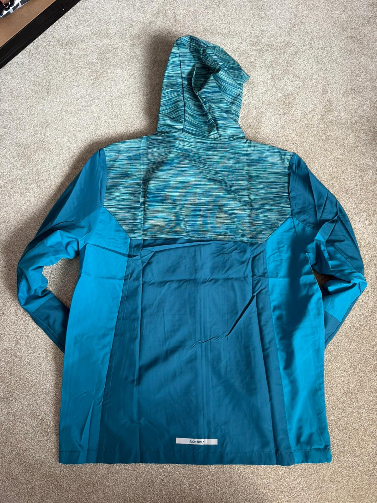 Montirex Trail windbreaker & Dri Fit T-Shirt set. Size Medium