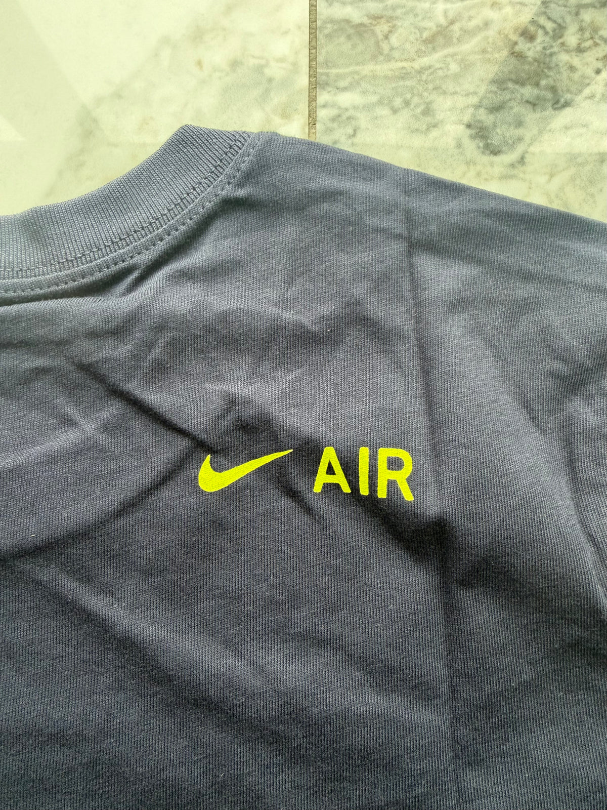 Nike Air Men’s Navy Logo Graphic Print Crew Neck Short Sleeve T-Shirt S