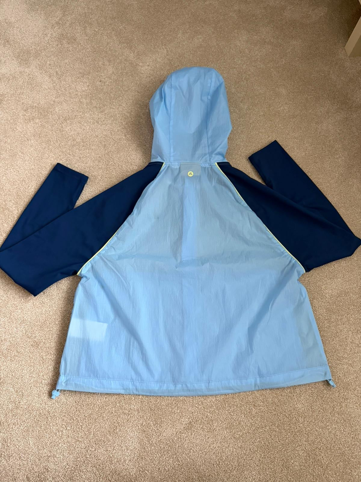 Montirex womens vitality windbreaker size Small brand new