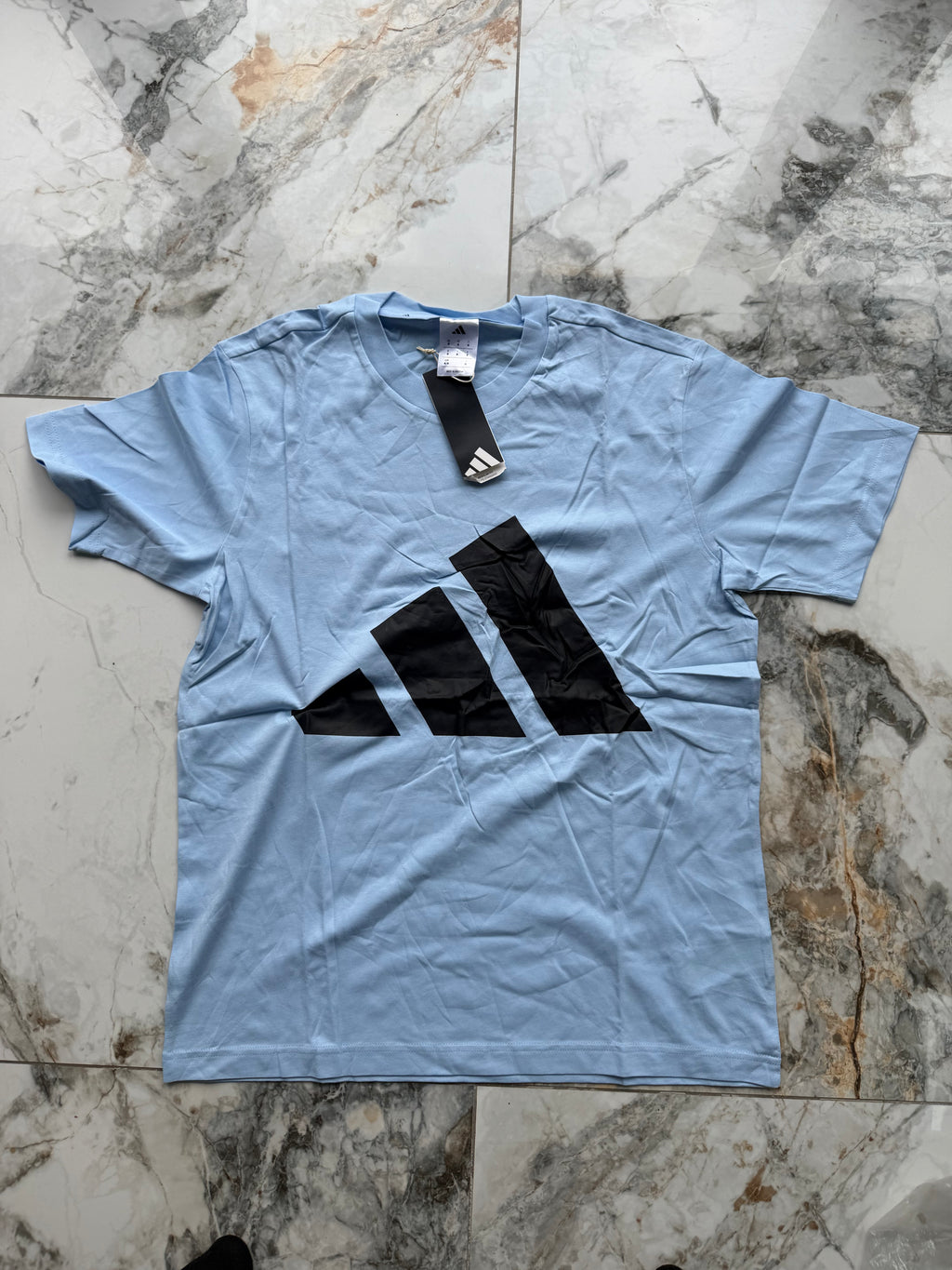 adidas Men’s Blue/Black Logo Crew Neck Short Sleeve T-Shirt M JE8937
