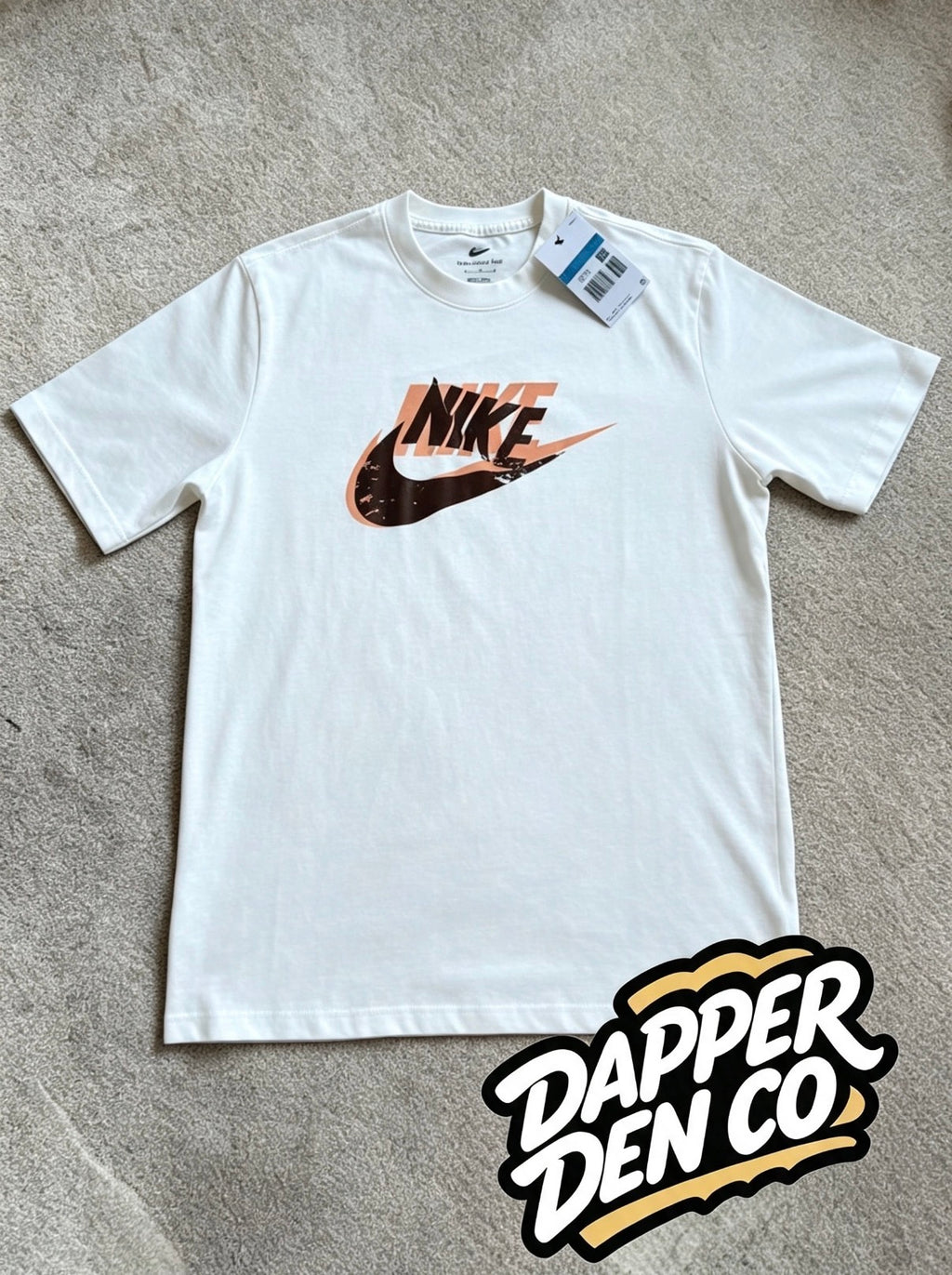 Nike The Nike Tee Men’s White Logo Graphic Crew Neck T-Shirt M