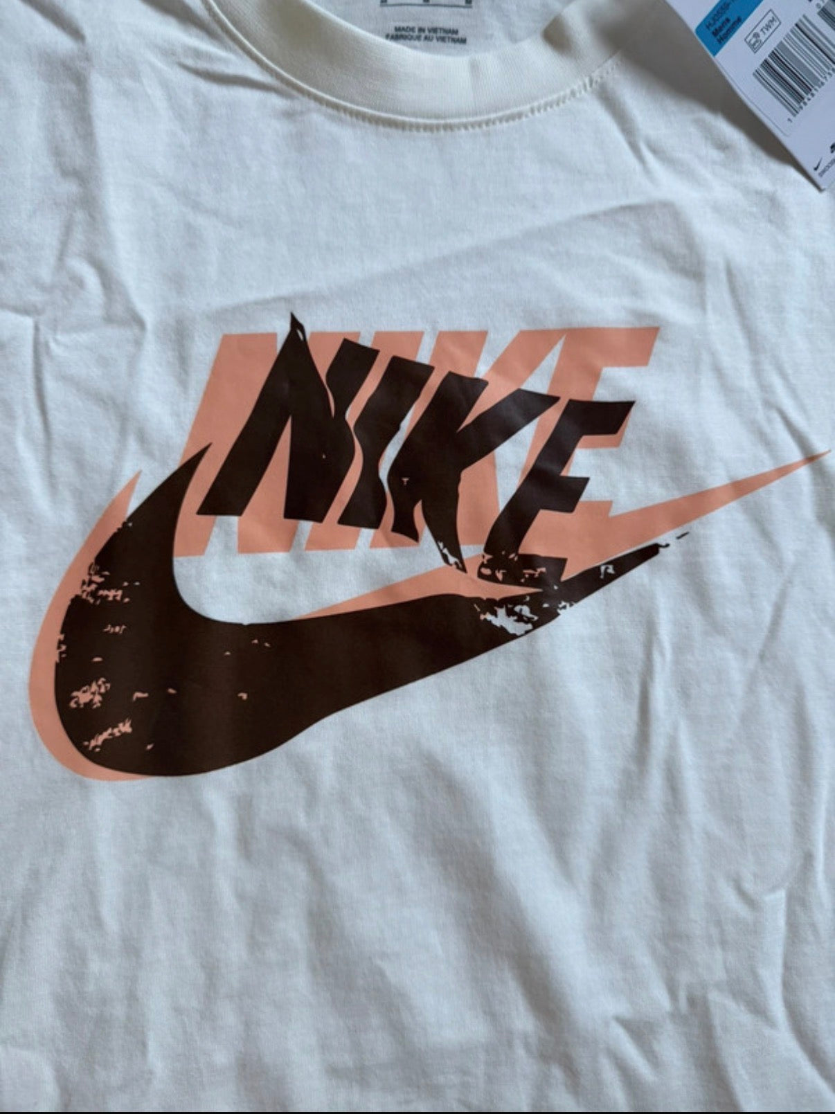 Nike The Nike Tee Men’s White Logo Graphic Crew Neck T-Shirt M