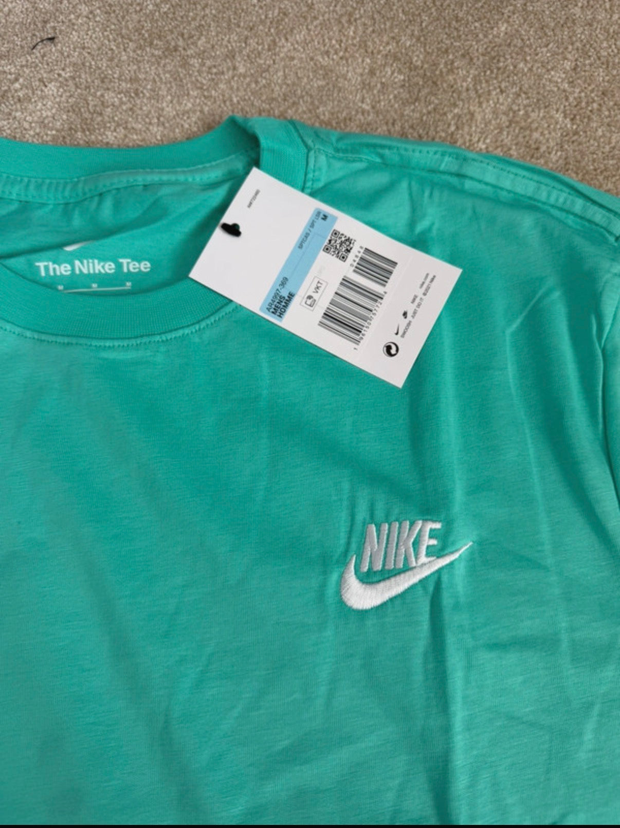 Nike The Nike Tee Men’s Green Logo Crew Neck Short Sleeve T-Shirt M