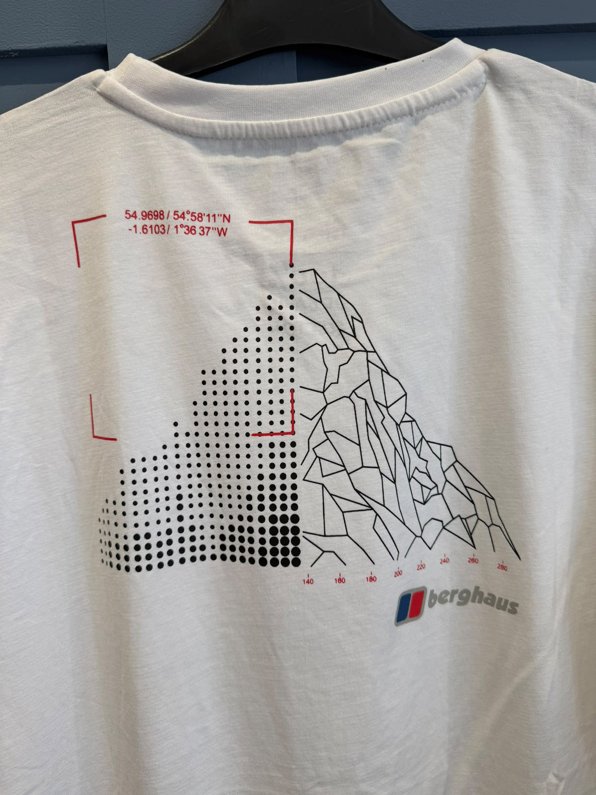 Berghaus Men’s Mount Diagram Tee AM White Graphic Logo Crew Neck T-Shirt L