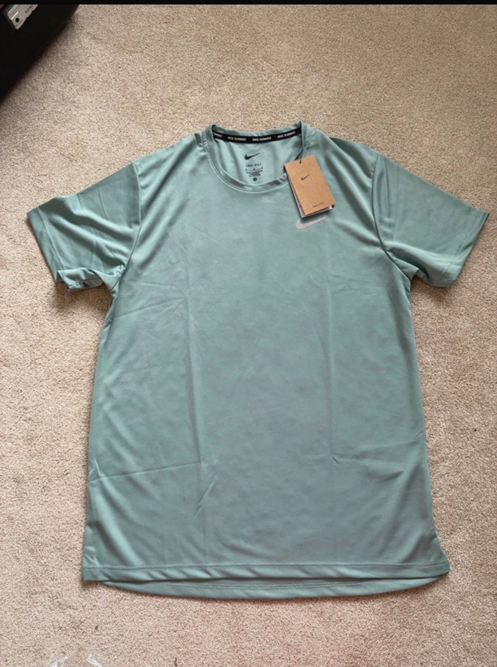Nike Dri-FIT Men's Green Polyester Logo Crew Neck Running T-Shirt Size M DV9315