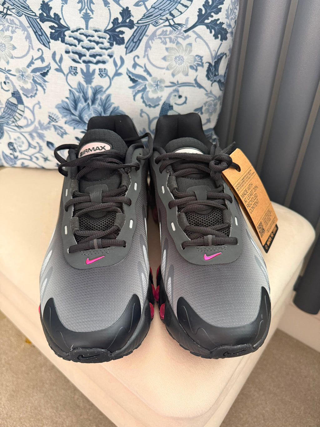 Nike Air DN8 trainers size 8.5 SMOKEGREY/PINK