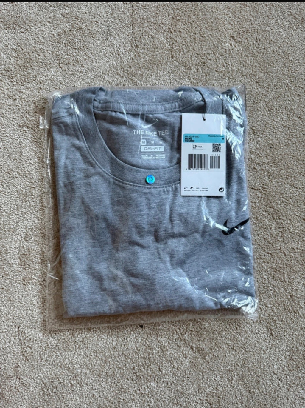 Nike The Nike Tee Dri-FIT Men's Grey T-Shirt Size M AR6029-063
