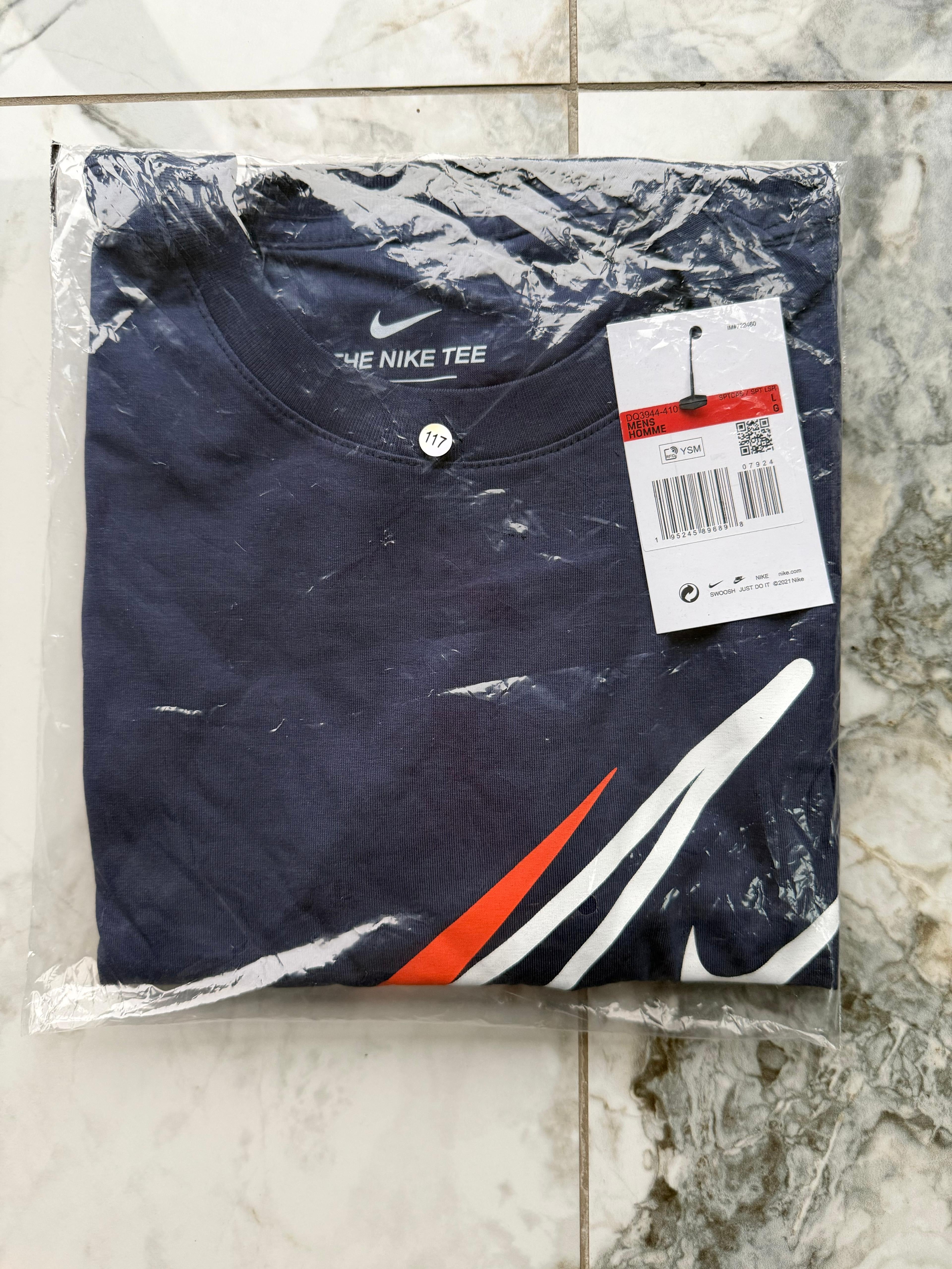 Nike Men’s Navy Logo Graphic Print Crew Neck Short Sleeve T-Shirt LARGE