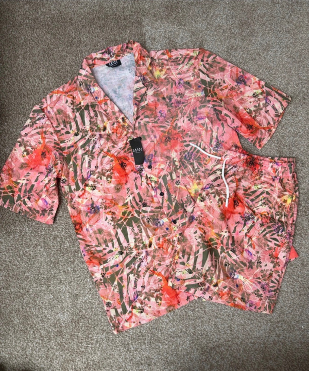 boohooMAN Men's M Regular Fit Floral Hawaiian Button-Up Shirt & Shorts