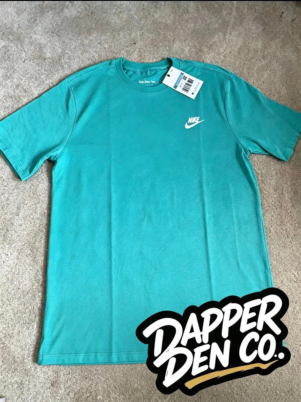 Nike The Nike Tee Men’s Green Logo Crew Neck Short Sleeve T-Shirt M