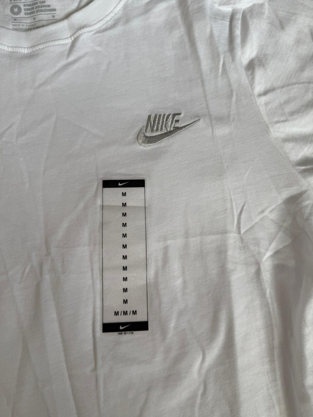 Nike Men’s White Solid Logo Crew Neck Short Sleeve Regular Fit T-Shirt M DRI-FIT