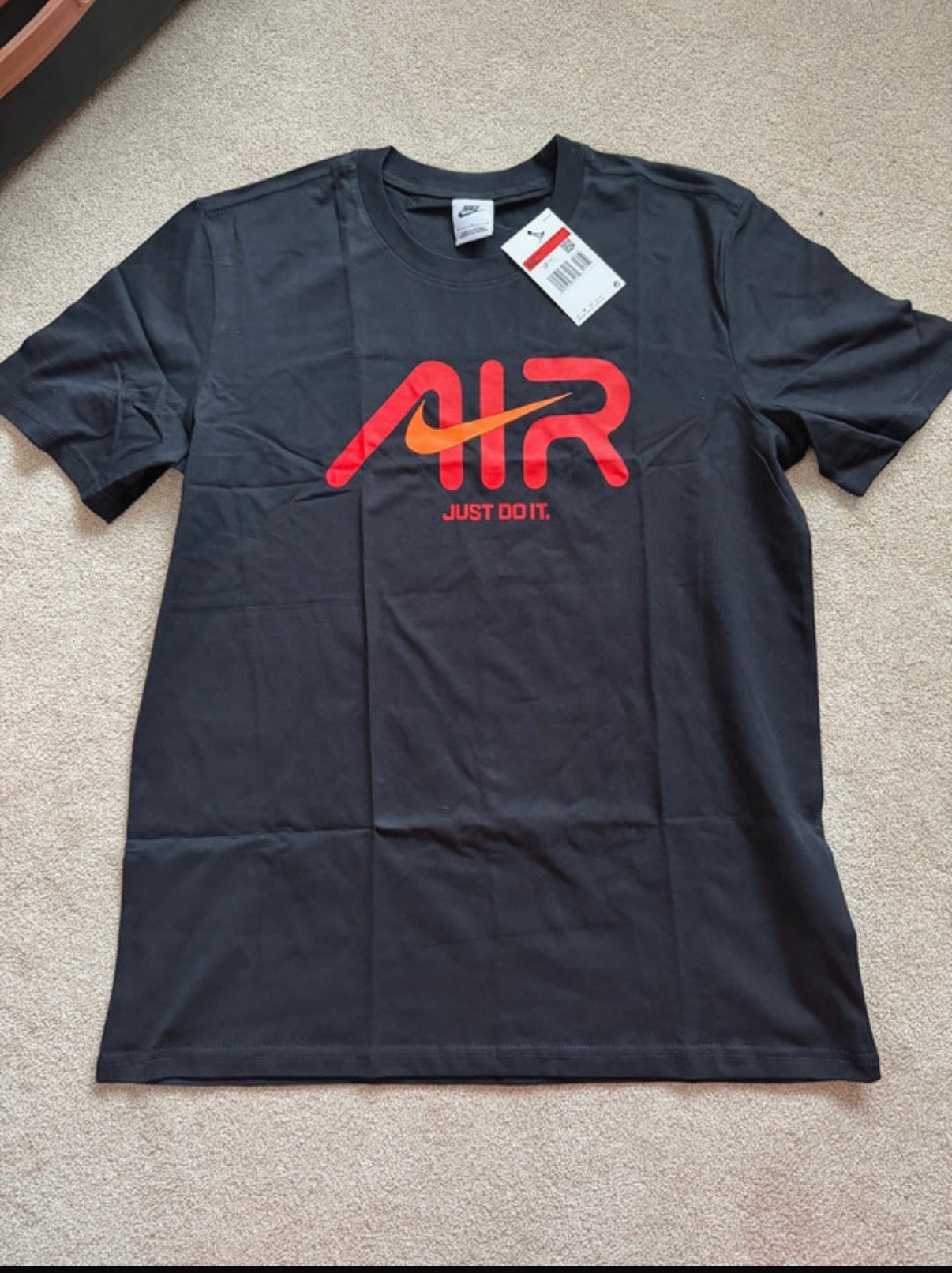 Nike Air Men’s Black Crew Neck Short Sleeve Graphic Logo T-Shirt Size L