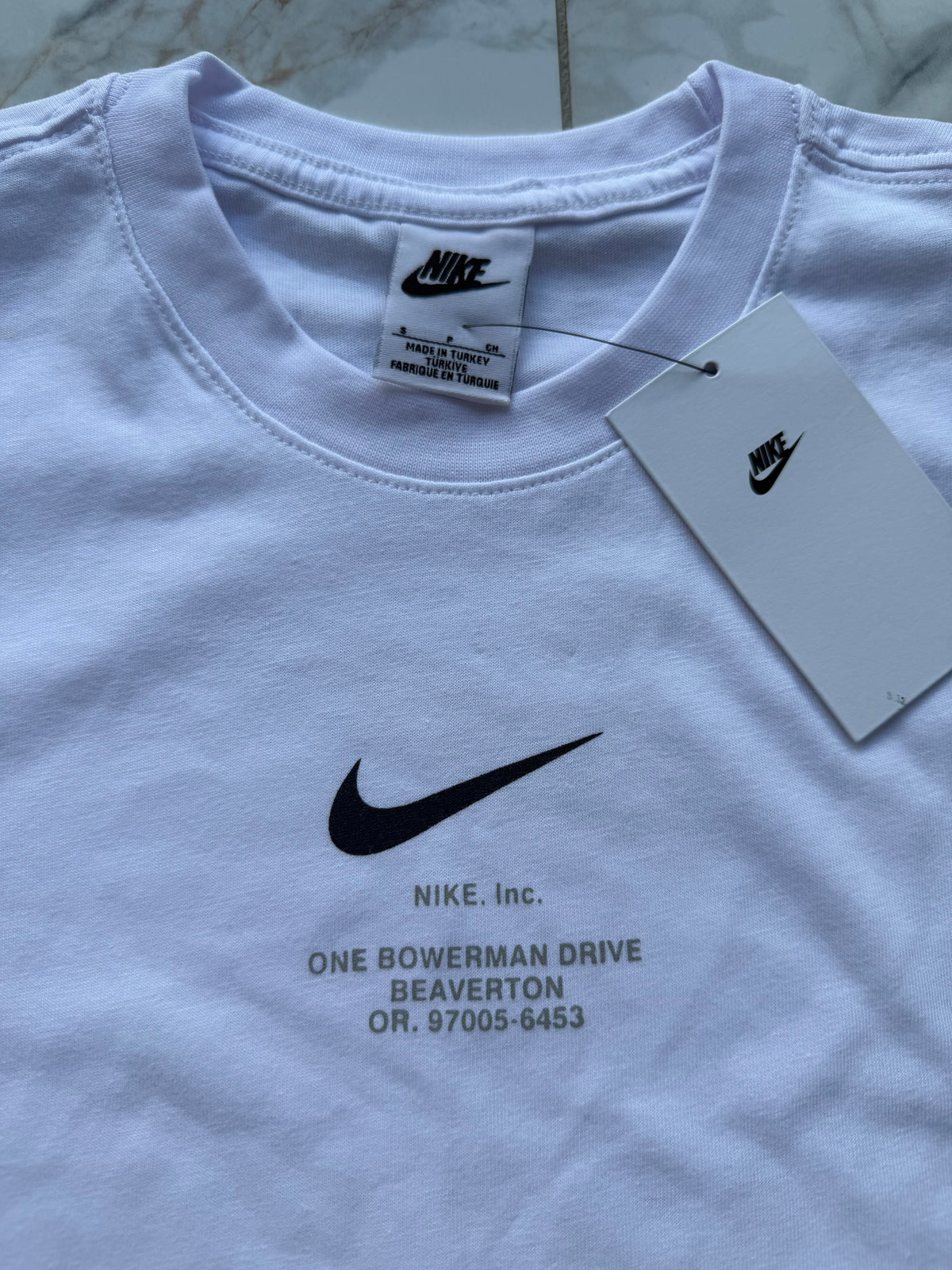 Nike Men’s White Logo Graphic Print Crew Neck Short Sleeve T-Shirt S IB4682