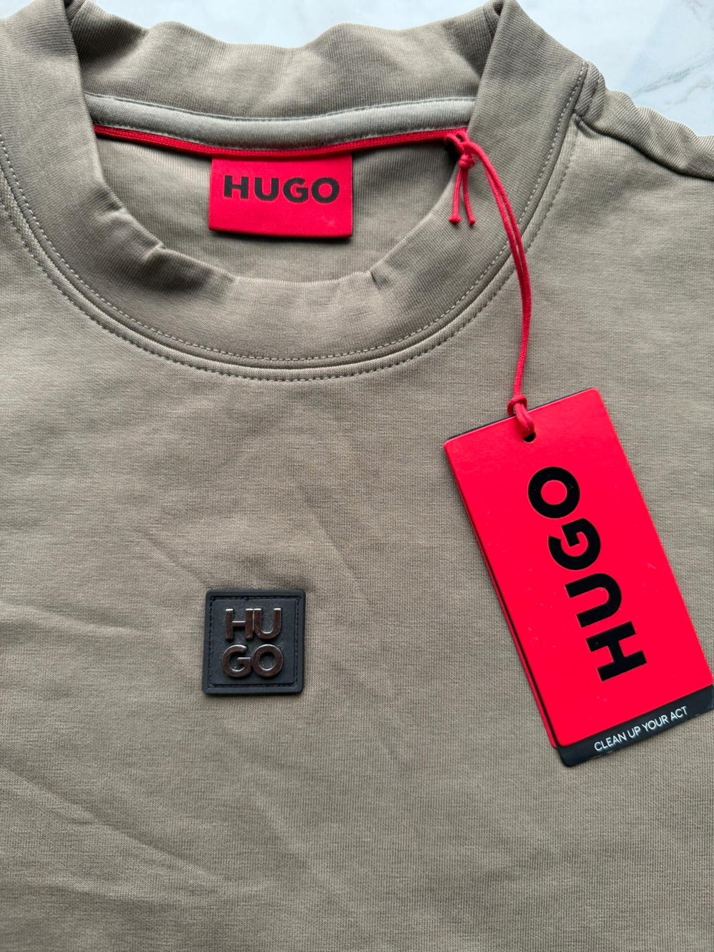HUGO Men's Beige Crew Neck Pullover Logo Sweatshirt Size Medium 50533689