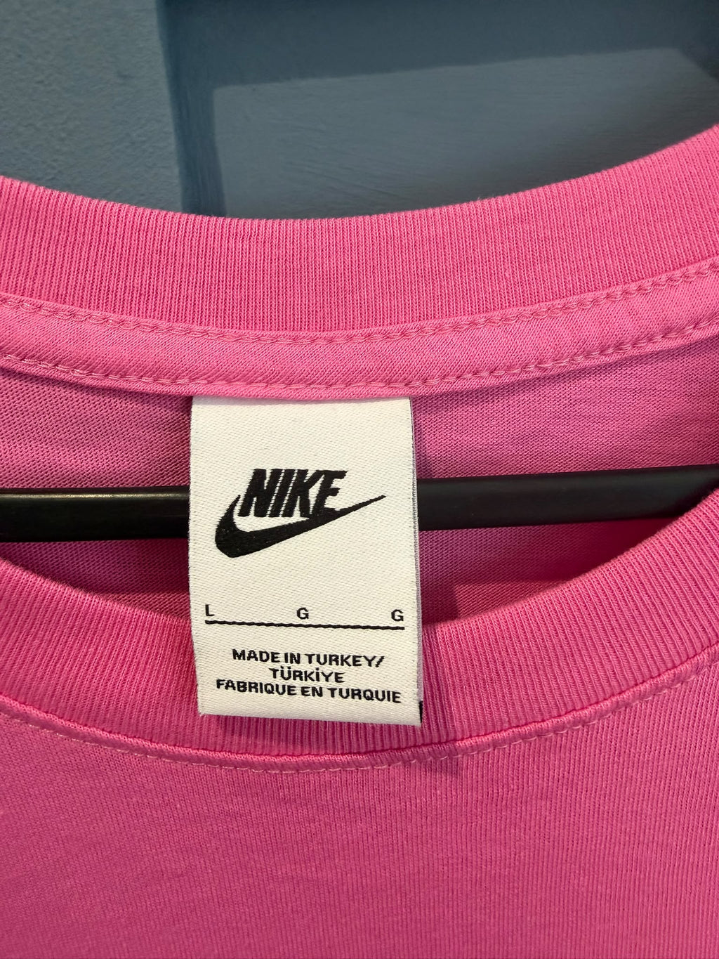 Nike Men’s Pink Logo Crew Neck Short Sleeve Solid Plain T-Shirt Regular L
