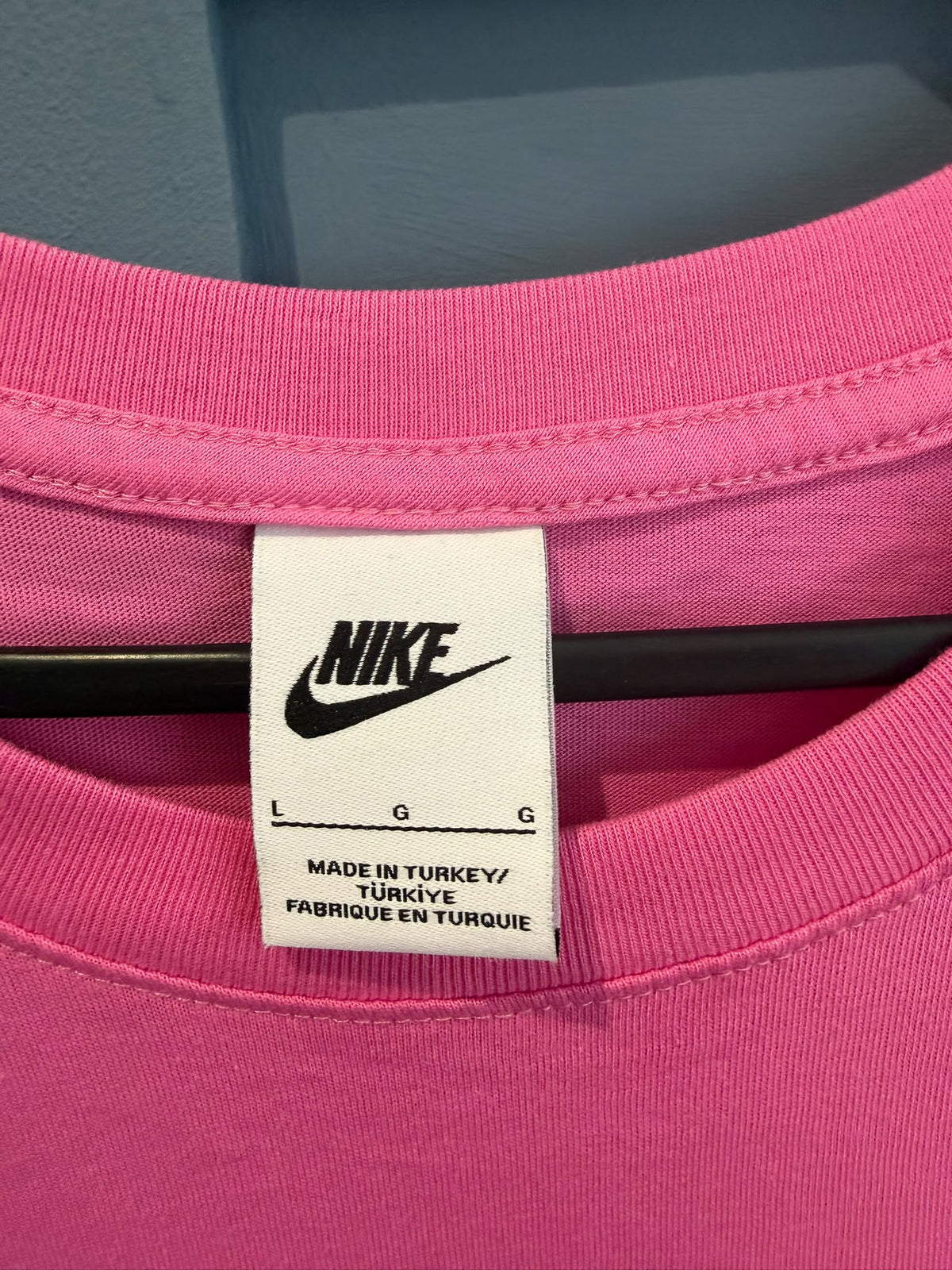 Nike Men’s Pink Logo Crew Neck Short Sleeve Solid Plain T-Shirt Regular L