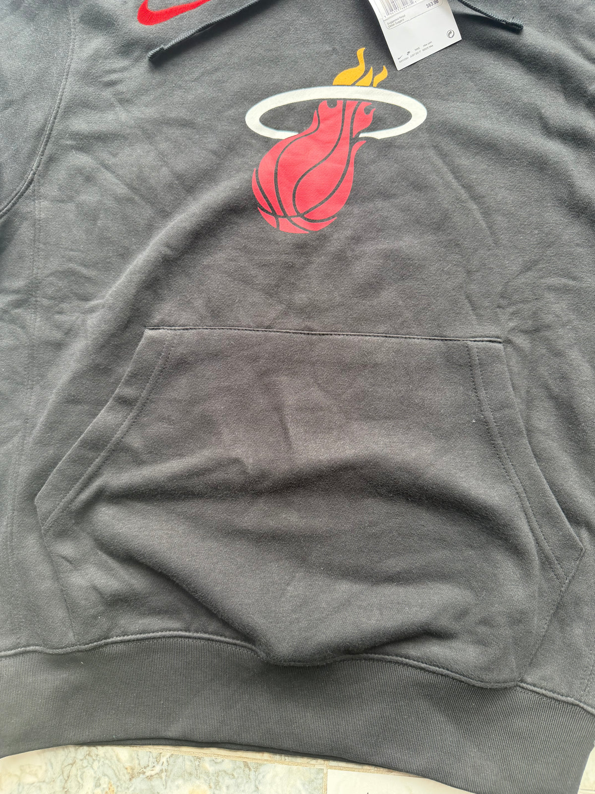 Nike Men's Black Miami Heat Pullover Fleece Hoodie Logo Pockets Size M FB4765