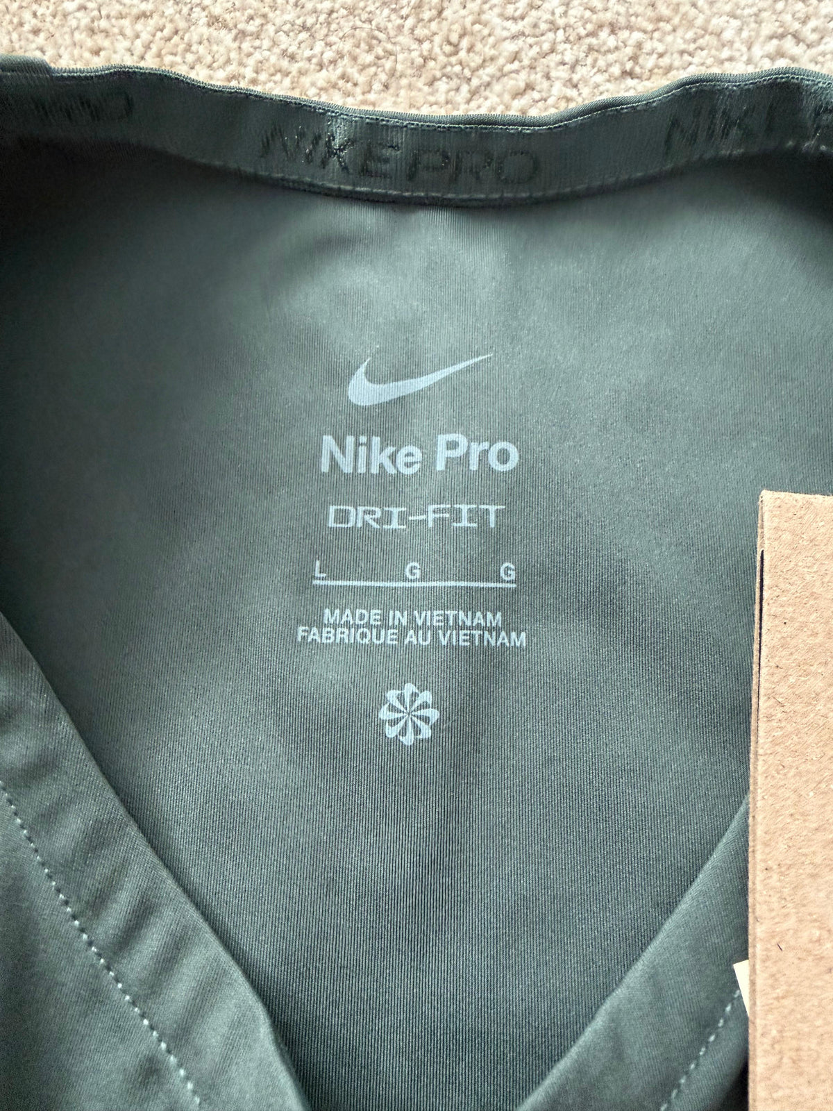 Nike Pro Dri-FIT Women's Cropped Long Sleeve Crew Neck Stretch Top Dark Green L