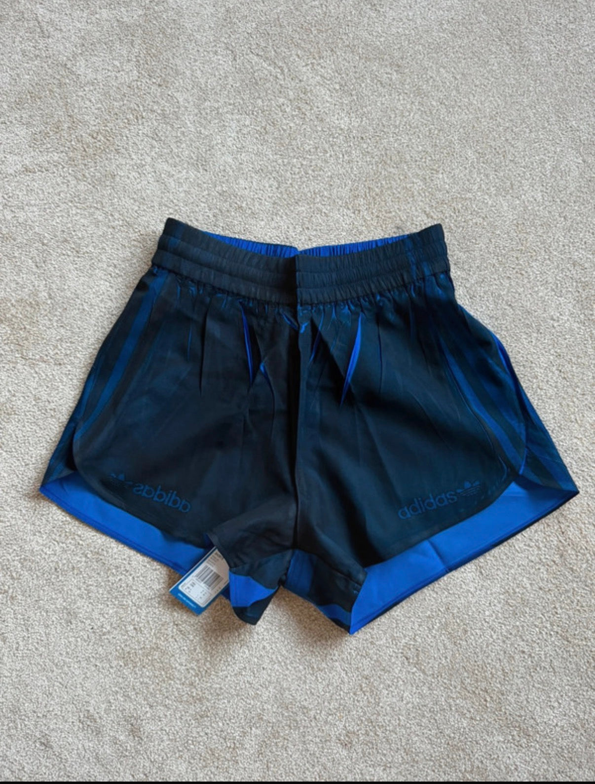 adidas Women’s Athletic Shorts L 34in Waist Blue/Black Striped HC0453 8-10size