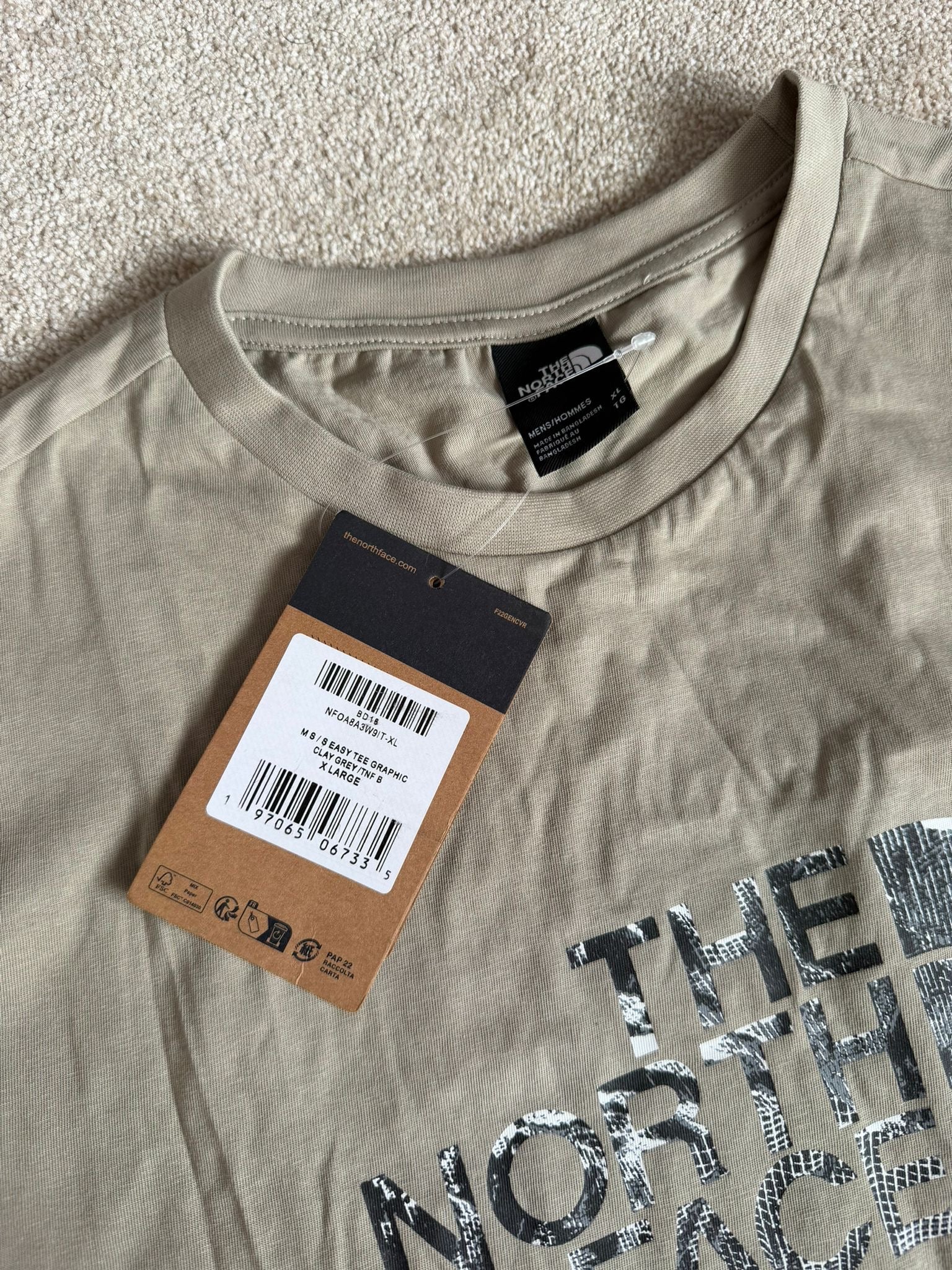 The North face Clay grey Graphic T-Shirt size XL mens