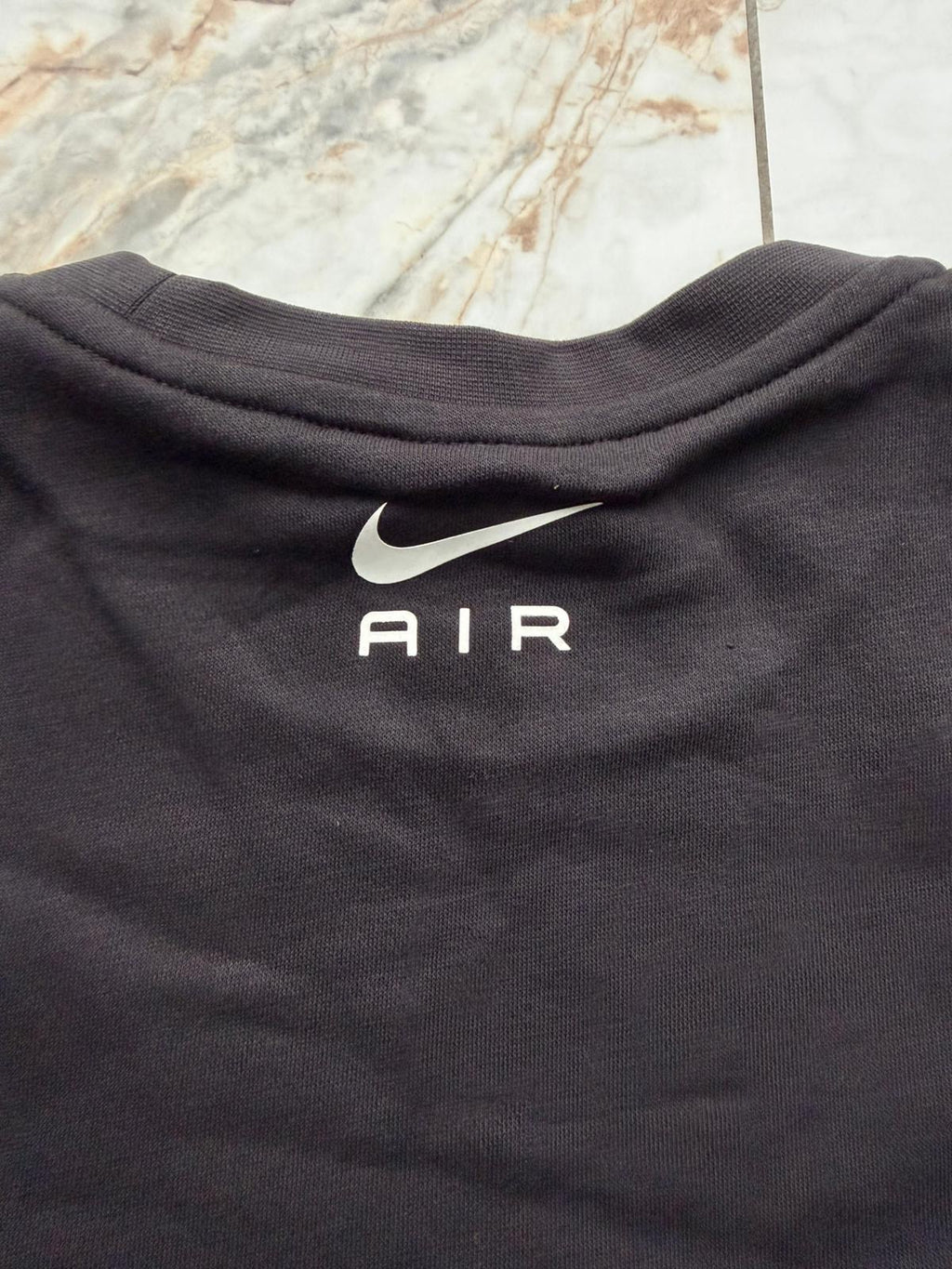 Nike Air Men's Black Pullover Crew Neck Graphic Sweatshirt LARGE FN7692-010