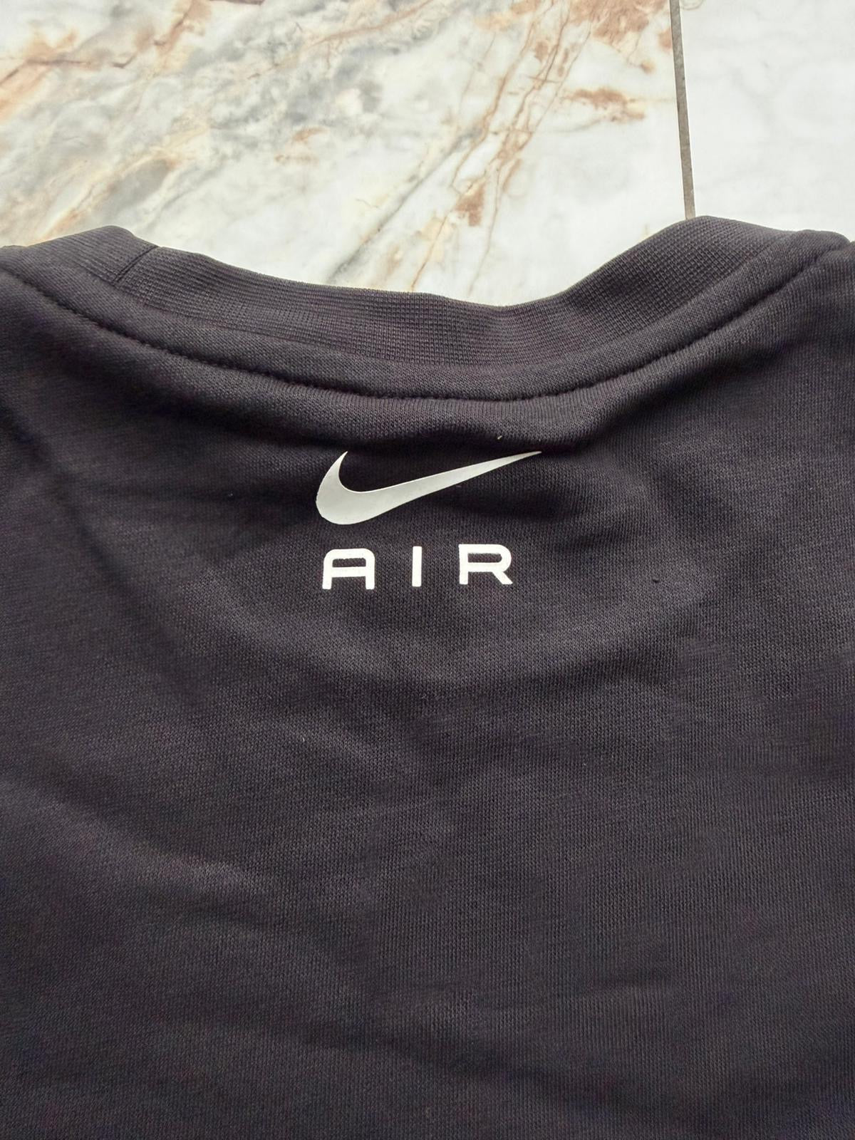 Nike Air Men's Black Pullover Crew Neck Graphic Sweatshirt MEDIUM FN7692-010