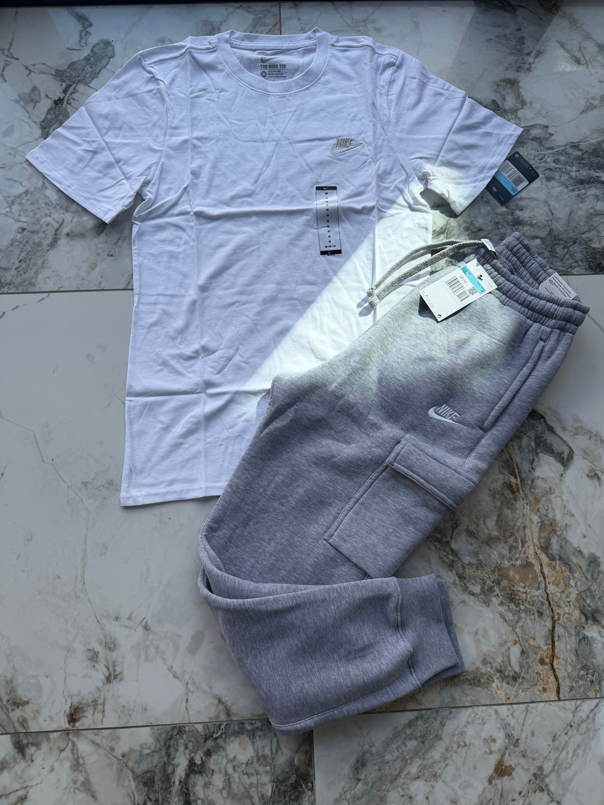 Nike Logo Men's 2pc T-Shirt & Track Pants Outfit Set White/Grey M Standard Fit