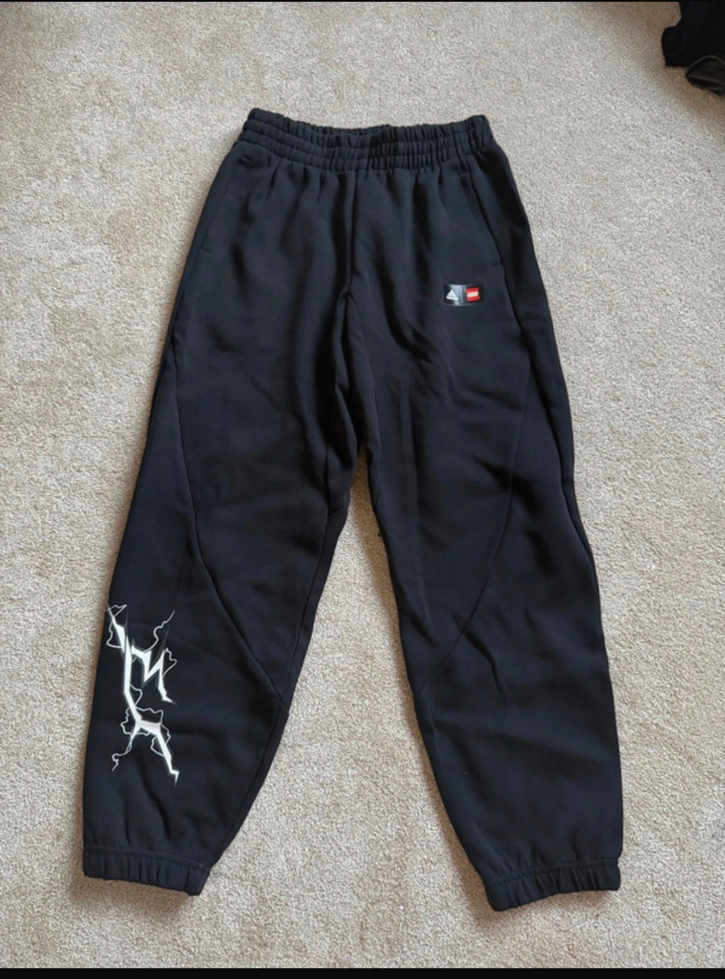 adidas x LEGO U LEGO V Pant Black Fleece Jogger Trousers Pockets Size S Teens